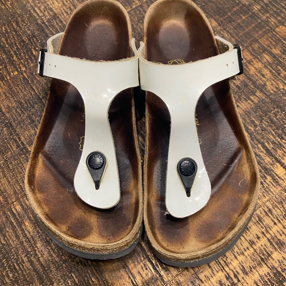 Birkenstock Ladies Size 7 white thong sandals